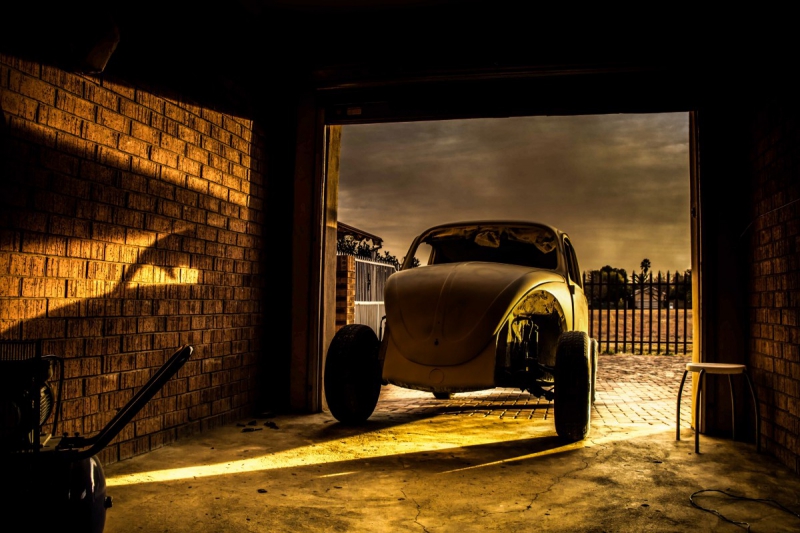 carrosserie-UTELLE-min_car_garage_volkswagen_sunset_vw_beetle-81658